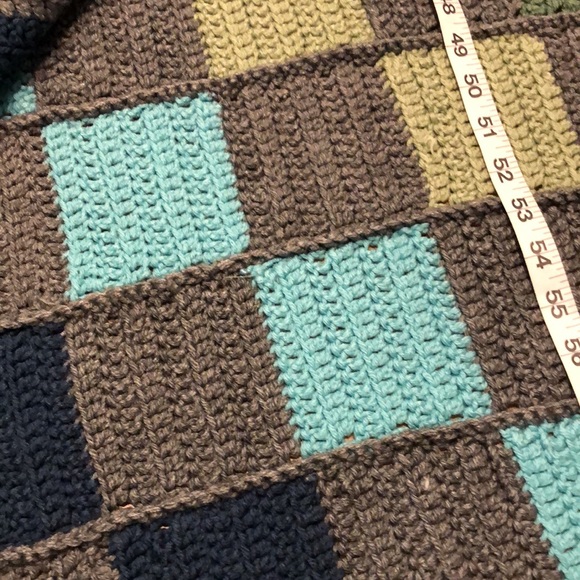 Crochet Blanket Checker Pattern - Picture 5 of 7